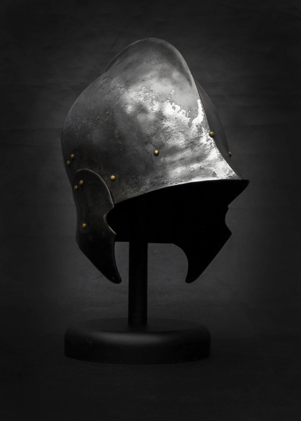 Burgonet-Helmet-(dark-graphite)-02