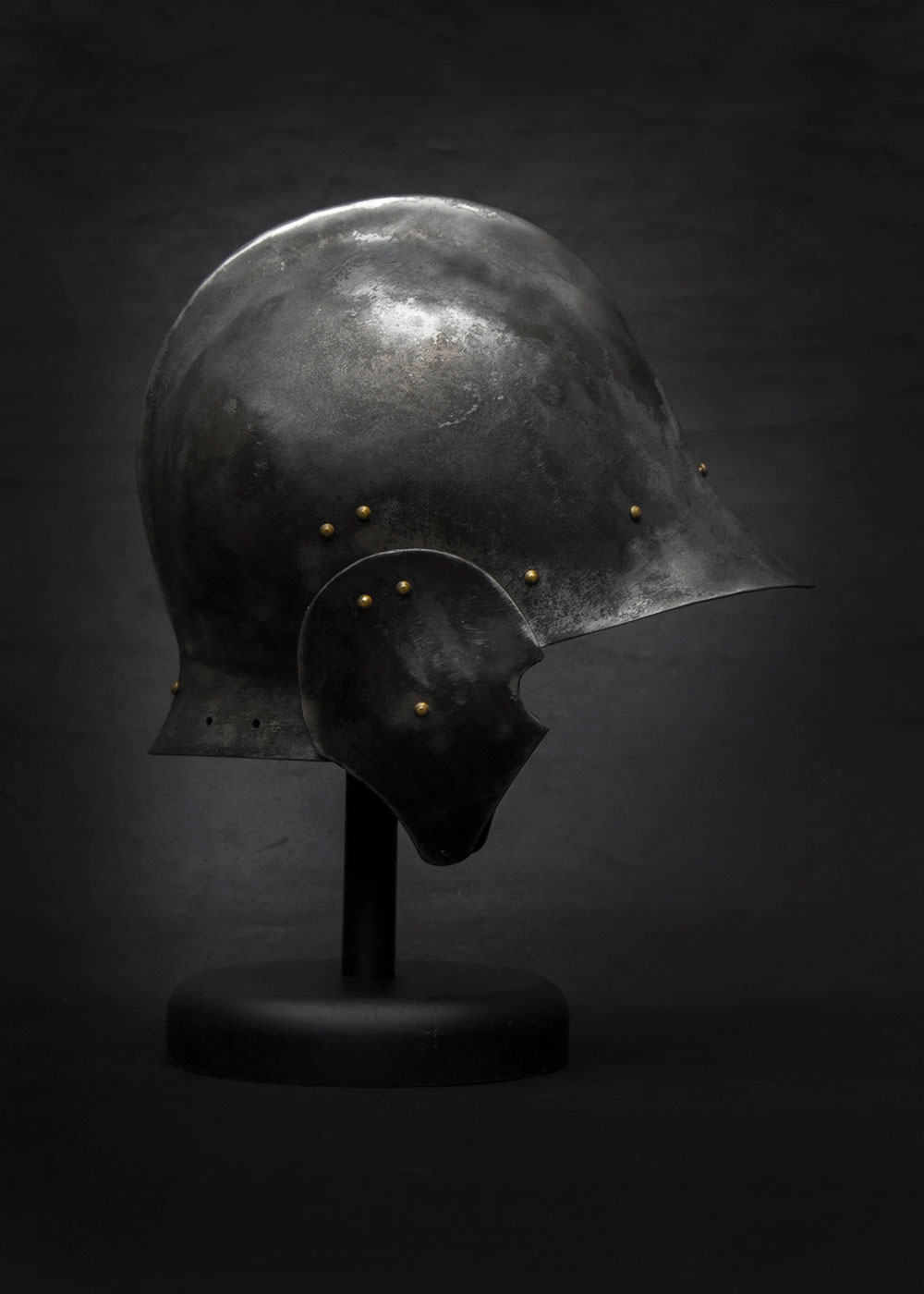 Burgonet-Helmet-(dark-graphite)-03